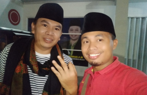 Puja Syarma dan Ustad Hadi Ramaikan Kampanye Dialogis Zul-Rohmi. 2000 Orang Siap Banjiri Lapangan Bonter Praya