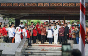 Megawati Di Makam Bung Karno.Peringati Haul Sang Proklamator