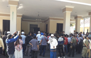 Beri Dukungan Moril, Pendukung Ahyar-Mory Datangi Pendopo Walikota