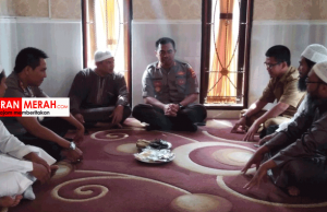 Marak Isu Tak Karuan. Kapolres Mataram Kunjungi Al-Imam Asy-syafi’i. Agendanya… Silaturahmi Kapolres Mataram Dengan Ketua dan Pengurus Yayasan Al-Imam Asy-syafi’i