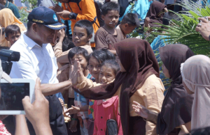 Keluhan Guru Ke Mendikbud Karena Gempa menteri pendidikan kunjungi lombok