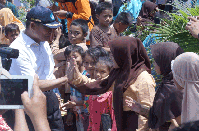 menteri pendidikan kunjungi lombok
