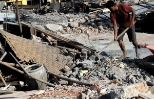 Pengungsi Kesulitan. Sekali Angkut, Bayar Dua Ratusan Ribu pengungsi gempa lombok