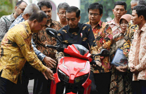 Esemka Disebut Bohong, Apakah Gesit Juga Jualan Politik ?