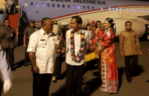 Dianggap Tak Mampu Selesaikan Soal Korban Gempa, Jokowi Ditolak Ke Lombok
