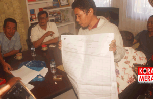 KAPEK Loteng Laporkan Penemuan C1 Dan C1 Plano Berhologram di Kantor Camat