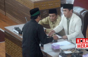 Dewan Loteng Setuju Bahas Ranperda LPJ APBD 2018. Ajukan Sejumlah Pertanyaan