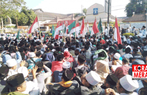 Konflik Kepemilikan NW, Kantor Kemenkumham NTB Dikepung Ribuan Massa