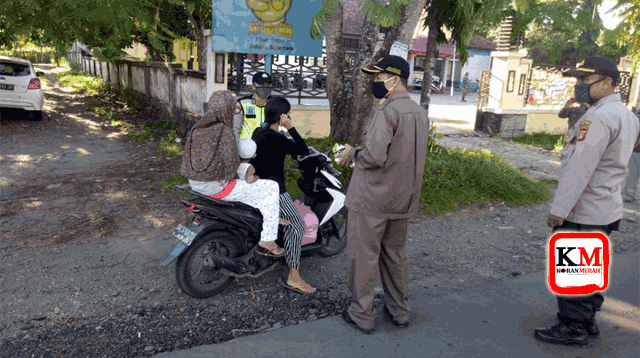Pembagian-masker-kecamatan-