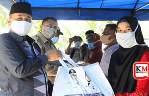 Kadis Sosial Salurkan JPS Gemilang Tahap II di Desa Jeringo