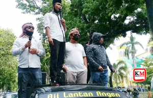 Gedor Gedung Dewan Udayana, Laskar NTB Tolak Omnibus Law Ciptaker