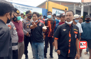 Pemuda Pancasila Dan Warga Demo Tuntut Tutup Pabrik Bata Ringan Batunyale. Perusahaan Akhirnya Mengalah