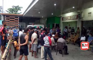 Rumah Sakit Cahaya Medika Disegel Warga Leneng. Ternyata Ini Sebabnya