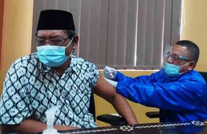 Anggota DPRD Loteng Divaksin, Begini Reaksi Mereka