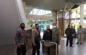 Depresi Hingga Lukai Diri, Seorang Wisawatan Diterbangkan Ke Bali