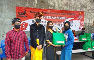 Bantu Masyarakat Lombok di Perantauan, HBK Salurkan Sembako