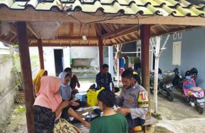 Bhabinkamtibmas Giat Kerahkan Warga Untuk Vaksin
