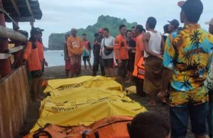 23 Orang Adakan Ritual di Pantai Payangan.10 Meninggal, 1 Orang Hilang