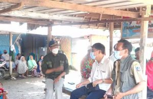 Warga Sambut Antusias Wabup Loteng Yang Tinjau Pembangunan Relokasi Rumah di Kuta Mandalika