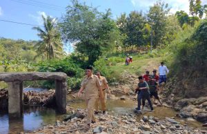 Di Jembatan Pemoles, Gubernur NTB: Masyarakat Jangan Dibuai Janji-Janji
