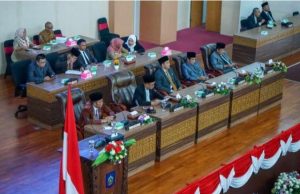 Bupati Sampaikan Jawaban Atas Pemandangan Umum Fraksi-fraksi DPRD Loteng Tentang Pelaksanaan APBD 2022