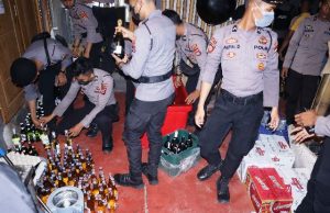 Razia, Polres Loteng Angkut Berbagai Jenis Miras. Ada Pemandu Lagu Lhoo