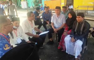 Pemda Loteng Kunjungi Langsung Rumah Calon Penerima Beasiswa Kedokteran