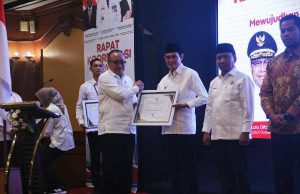 Kinerja Diskominfo, Lombok Tengah Raih Penghargaan Kabupaten Progresif dalam Diseminasi Informasi