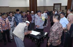 Kades Se-Lombok Tengah Teken Kesepakatan Dengan Polisi