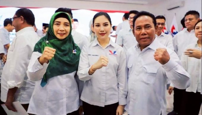 Pasangan Calon Gubernur dan Wakil Gubernur NTB Terima SK Dukungan dari DPP Partai Perindo