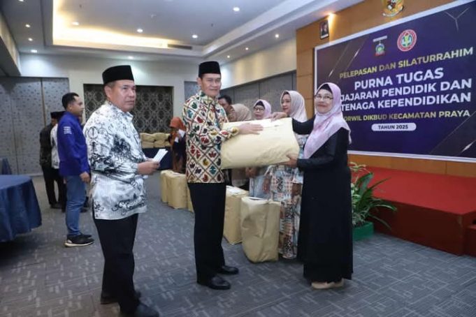 Wakil Bupati Lombok Tengah Hadiri Pelepasan Pendidik Purna Tugas