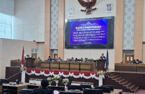 DPRD Lombok Tengah Sampaikan Rekomendasi LKPJ 2024 dalam Sidang Paripurna
