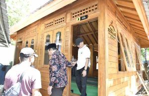 Dukung Sektor Pariwisata, Bank NTB Syariah Bangun Musholla Al-Amanah di Pantai Nipah