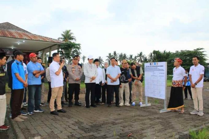 Ribuan Pemuda Pringgarata Deklarasi Anti Narkoba, Wabup Nursiah: Jadikan Lombok Tengah Bersih dari Narkoba