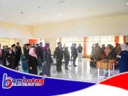 Lantik 26 Kepsek, Wagub Indah: Penumpukan Pendaftar di Sekolah-Sekolah Tertentu Bisa Dihindari
