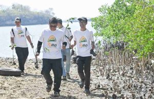 Bank NTB Syariah Perkuat Komitmen ESG, Mangrove Paremas Jadi Simbol Aksi Nyata Jaga Pesisir