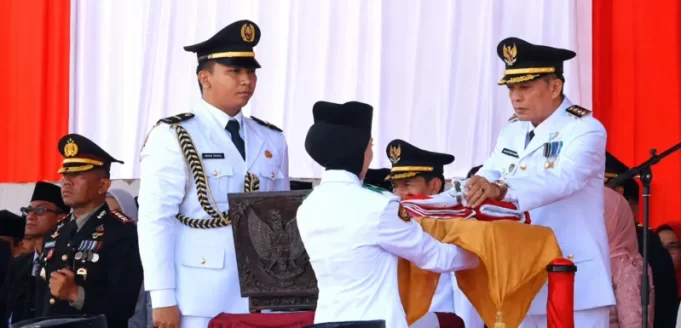 Bupati Pathul Pimpin Apel HUT ke-81 Kemerdekaan RI di Lombok Tengah